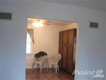 3rd image of 7810 Wayne Ave