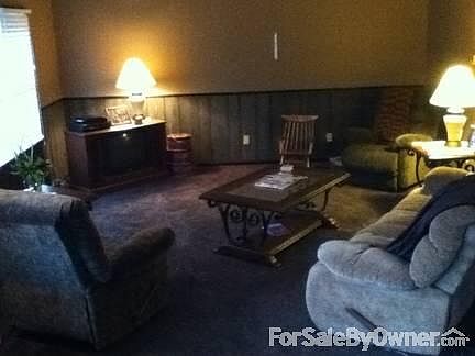 3rd image of 168 East St