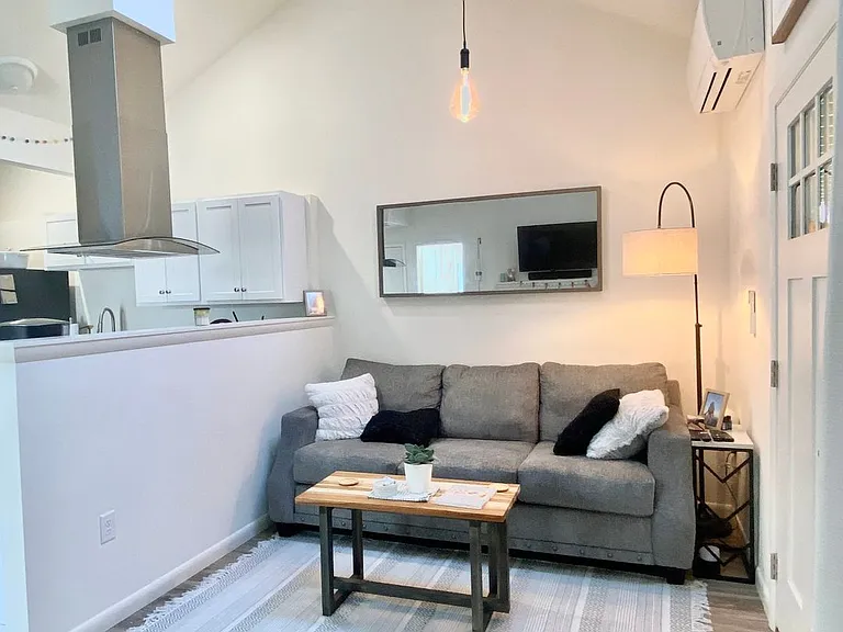 University Park Apartments near Cornell University — Photo 51