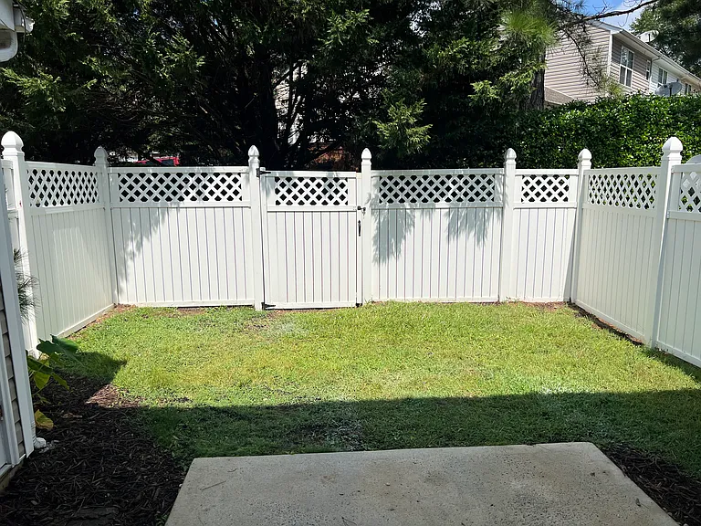 405 Gelderland Dr — Photo 8