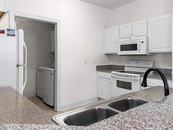 4th image of 6010 Windsor Green Way #301