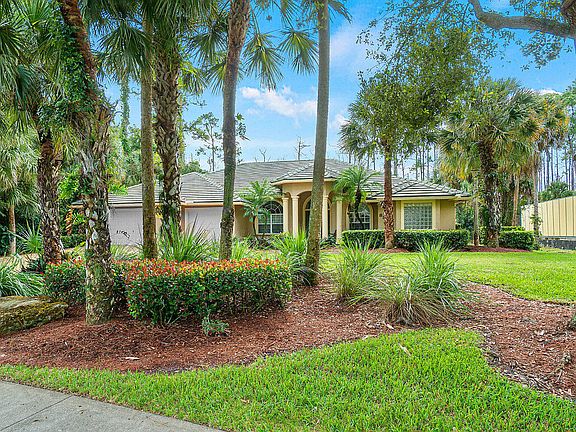 3rd image of 8330 Whispering Oak Way