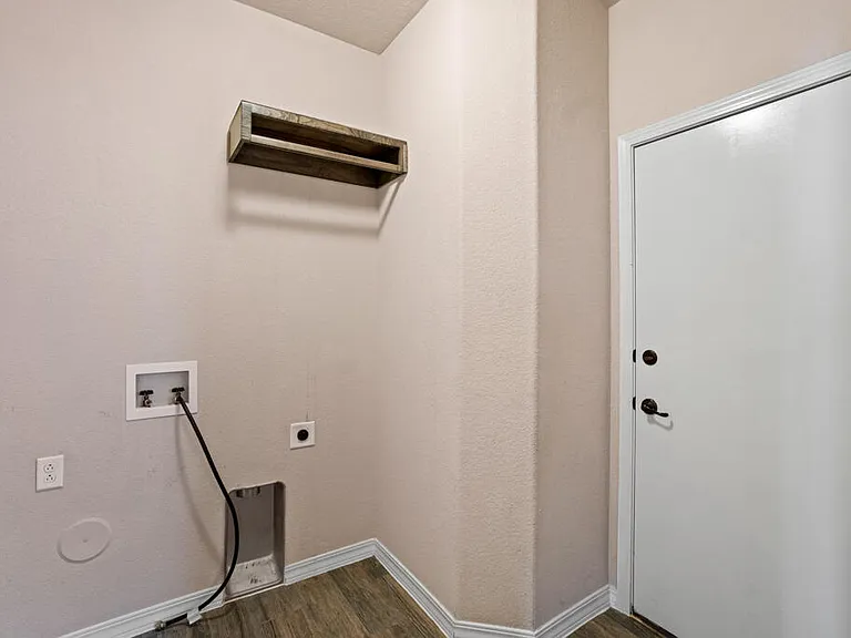 852 Lemington St — Photo 33