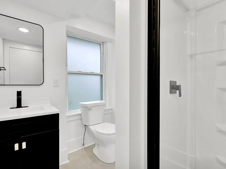 1429 1/2 Knollwood Ave — Photo 2