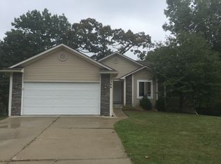 2366 Highfield Rd, Waterford, MI 48329