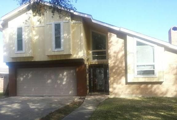 3rd image of 7211 Bullard Ave