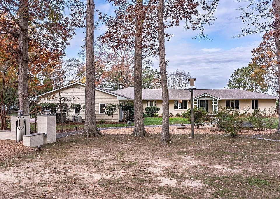 1st image of 374 Marigold Ln