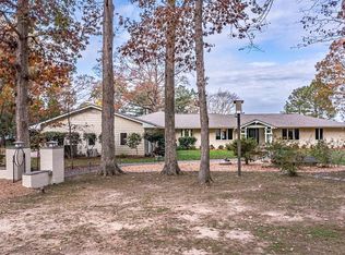 374 Marigold Ln, Weems, VA 22576