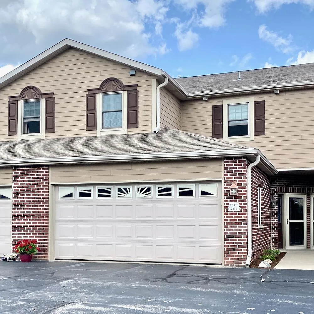 W161S7071 Olive CIRCLE photo 1