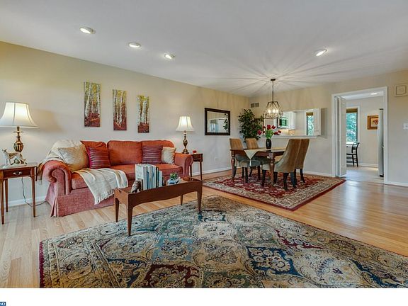 2nd image of 1516 Seton Villa Ln