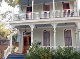 406 E Waldburg St, Savannah, GA 31401