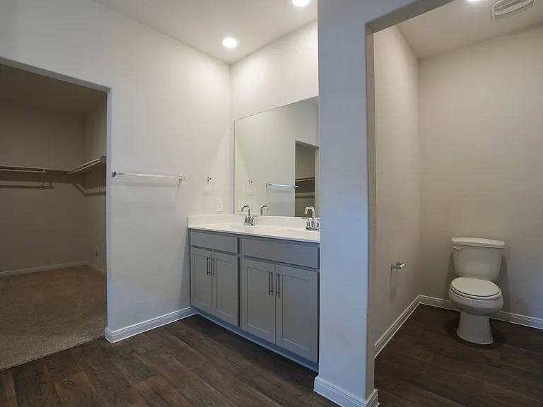 115 Bethpage Dr — Photo 32