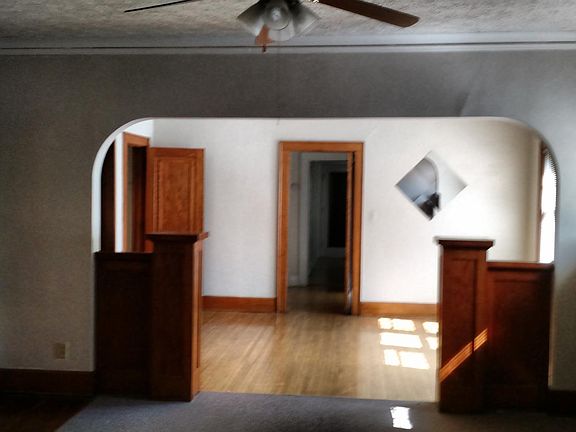 3rd image of 1132 Crosby St APT 2E