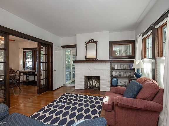 4th image of 1619 Saint Charles Ave