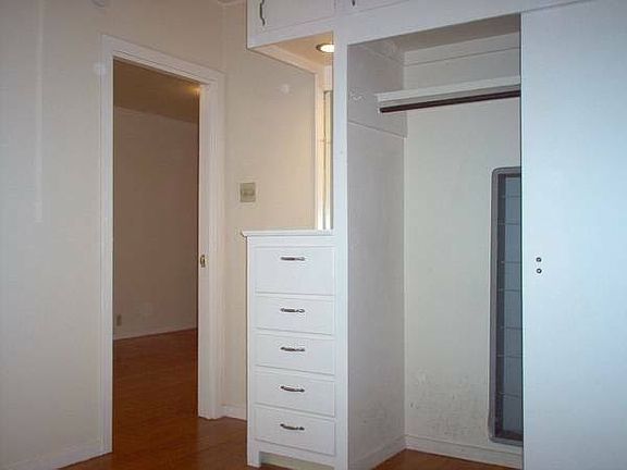 5th image of 155 Pfeiffer St APT B