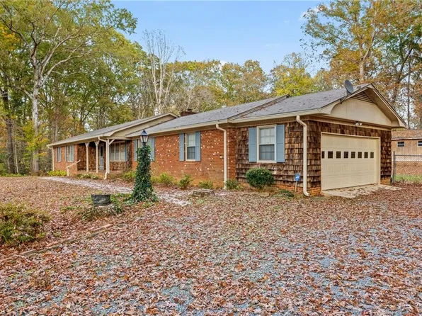 1492 Hoover Hill Rd, Asheboro, NC 27205