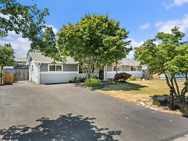 62 Queets St — Photo 36