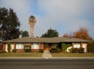 1102 Greenfield Ave, Hanford, CA 93230