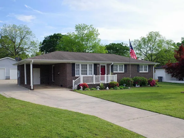 5 Borden Cir, Greenville, SC 29617