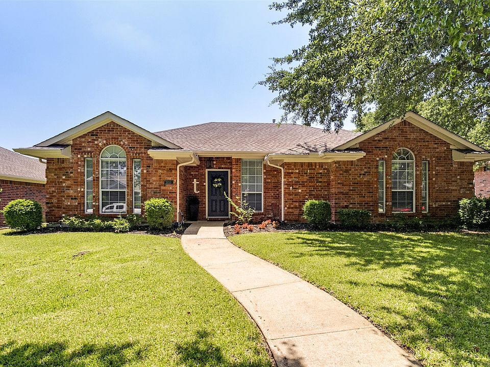 1st image of 810 Weeping Willow Ct