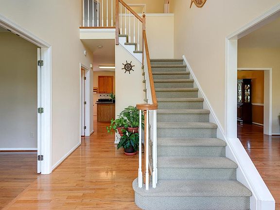 5th image of 529 Dublin Dr