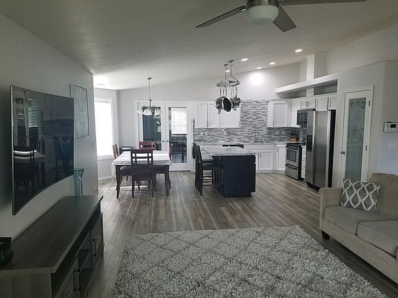 4th image of 5703 McKinley Ct