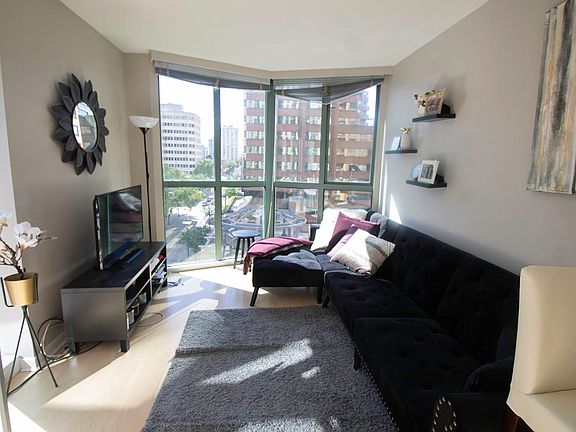 2nd image of 1188 Howe St #802