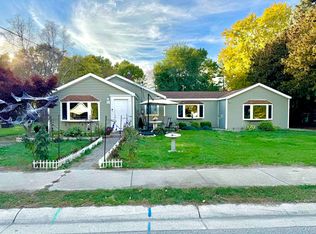 1719 Maplehurst Ave, Mishawaka, IN 46545