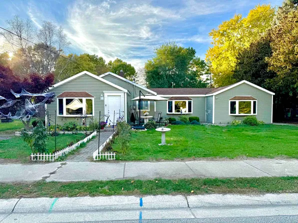 1719 Maplehurst Ave, Mishawaka, IN 46545