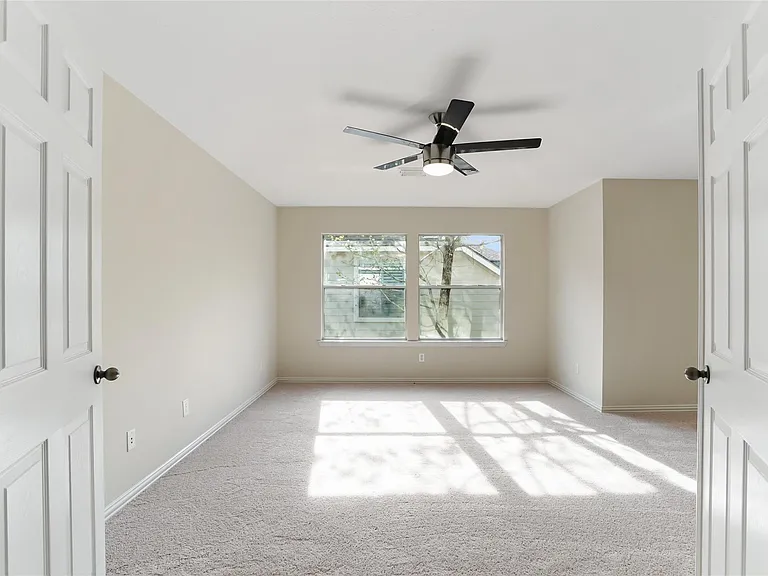 87 N Concord Valley Cir — Photo 39