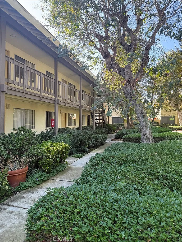 1 bed, 720 sqft, $2,200 — Photo 4