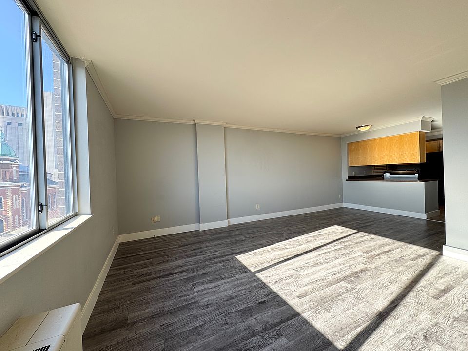 1st image of 600 E 8th St APT 7