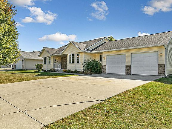 2nd image of 725 Liinhaven Ln