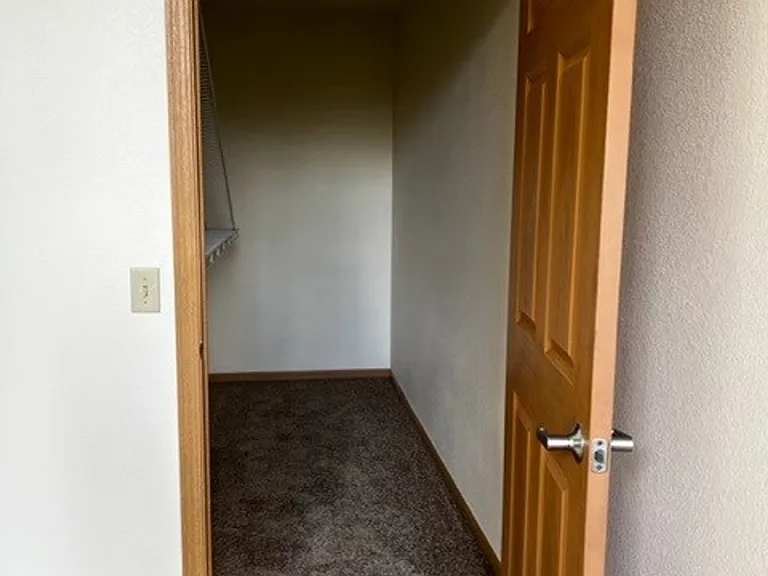 Madison Apartments — Photo 113