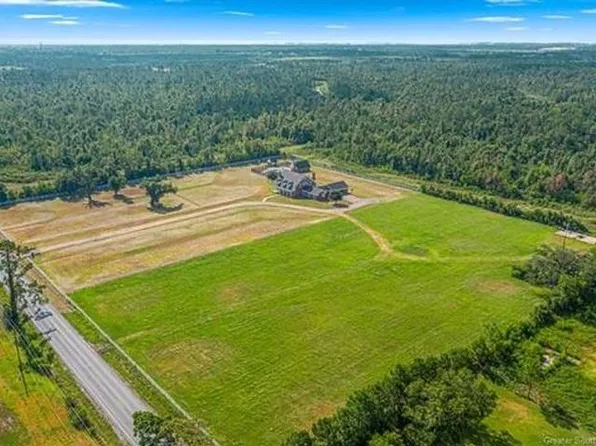 Haymark Rd, Lake Charles, LA 70605