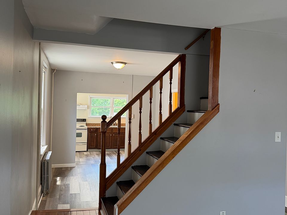 1st image of 219 Chestnut St
