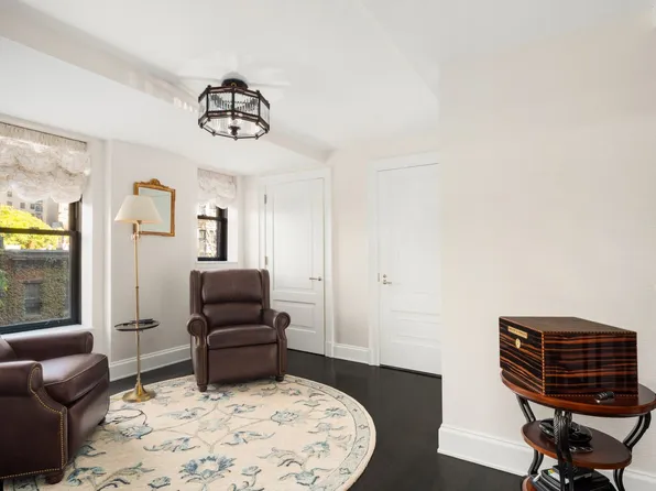 150 West 12th Street image 25 of 37