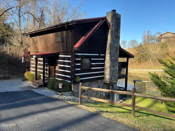 448 Hideaway Ridge Cir, Sevierville, TN 37862