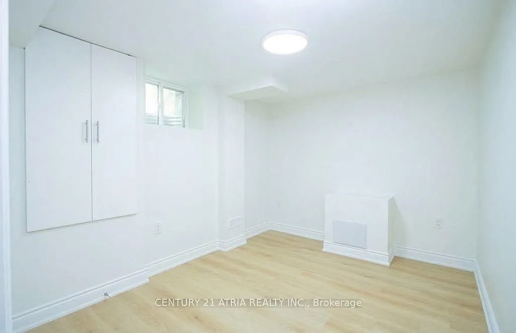 3 bed, $1,950 — Photo 2