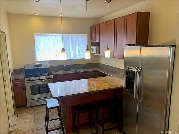 5th image of 3137 Brokaw St #3137