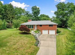 1914 Woodside Rd, Glenshaw, PA 15116