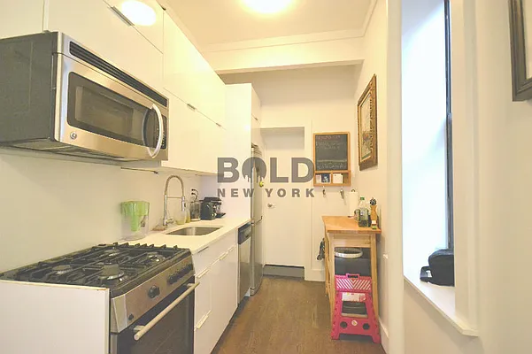 Rented by Bold New York | media 4