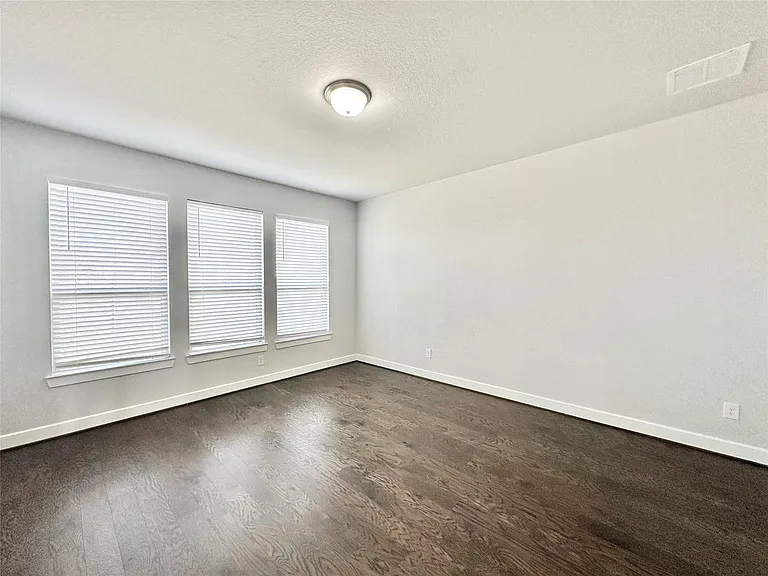 9218 Rocking Plain Ln — Photo 17
