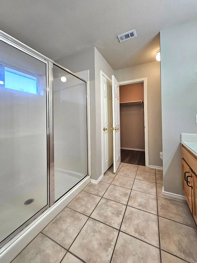 Charming 3 bedroom home — Photo 4