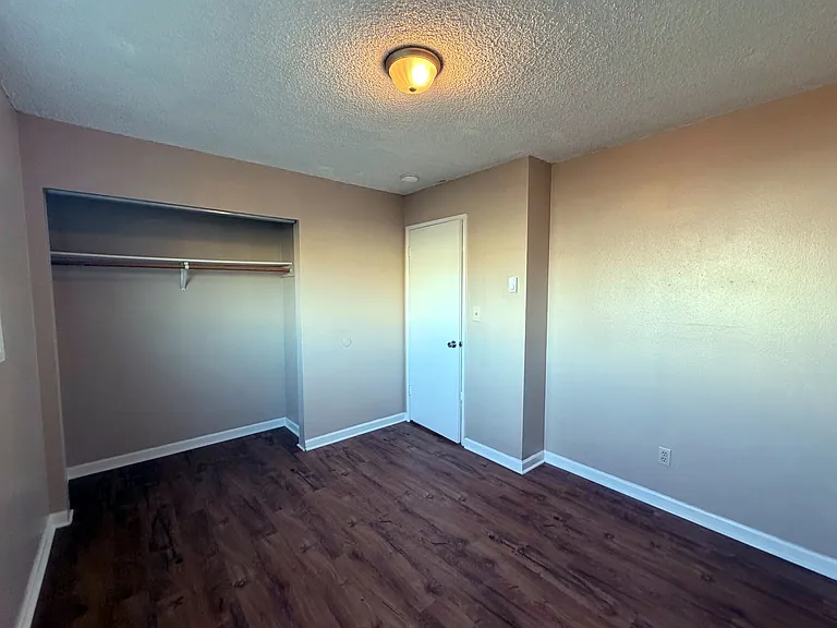 1913 33rd Ave #1 — Photo 15
