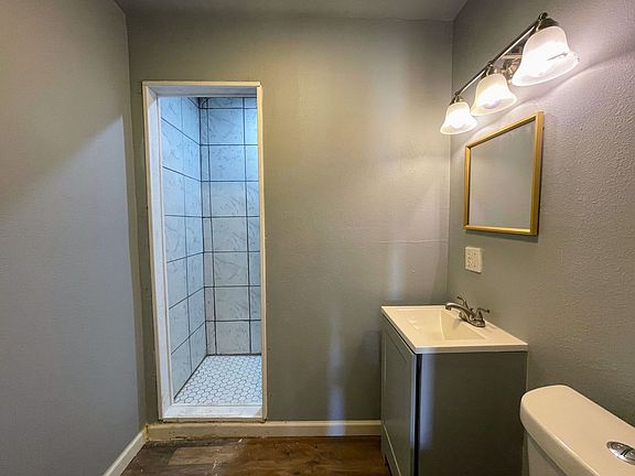 5th image of 4207 Walnut St