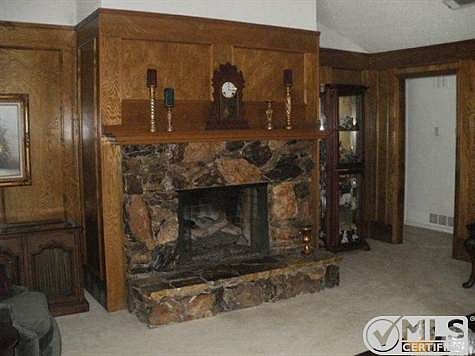 4th image of 208 Shady Brook Dr