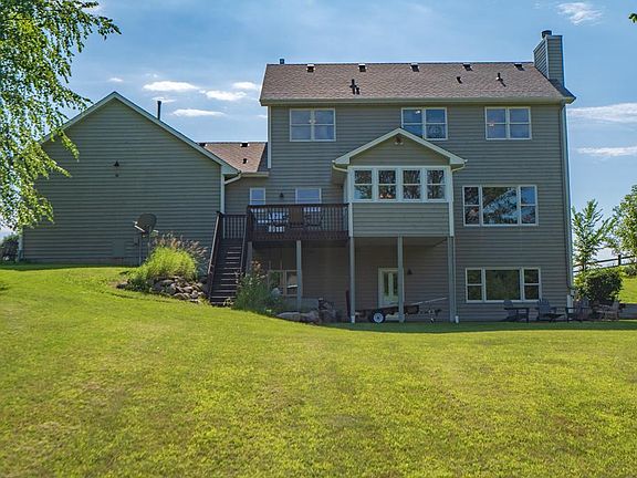 4th image of 10365 Linda Ln N