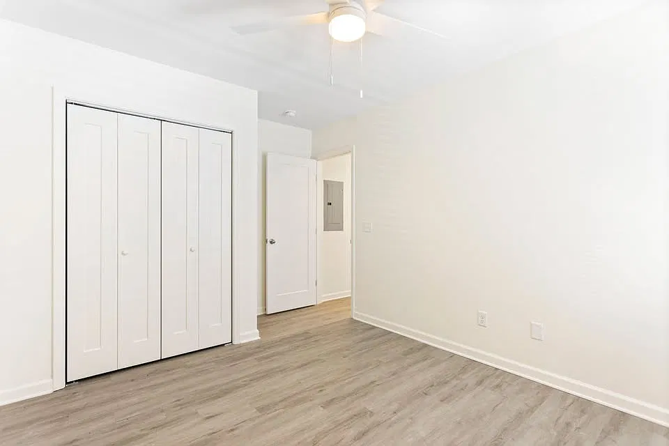 718 Taylor St - A — Photo 3