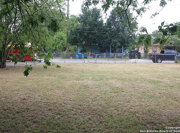 4th image of 1017 Patton Blvd